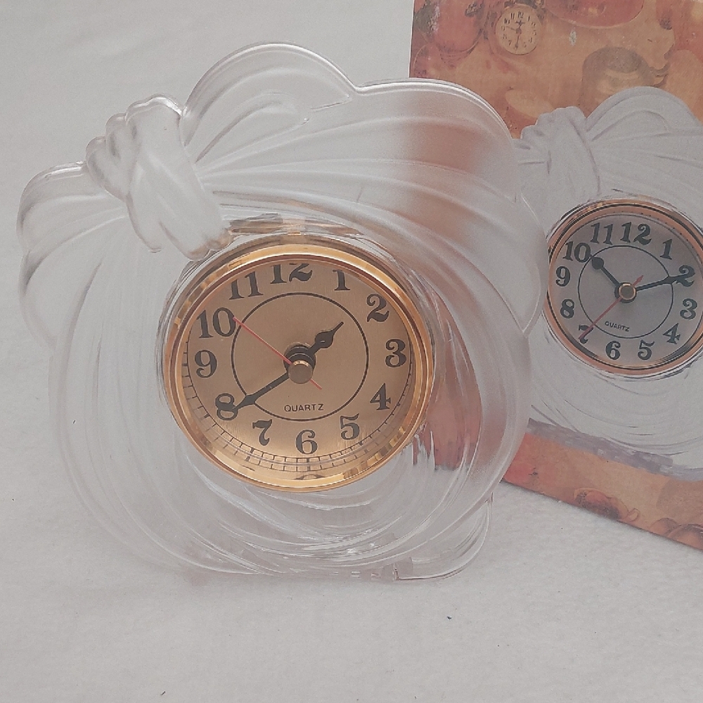 Elegant Gold and Clear Quartz Table Clock NIB